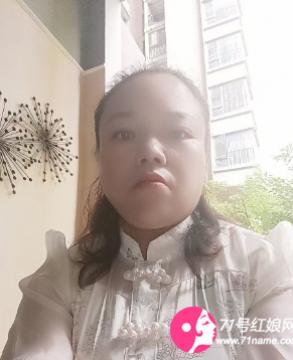 阳光下