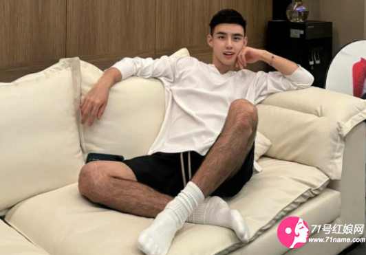 腿毛多的男生