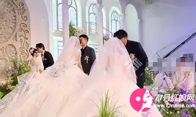 00后三胞胎兄弟同一天办婚礼